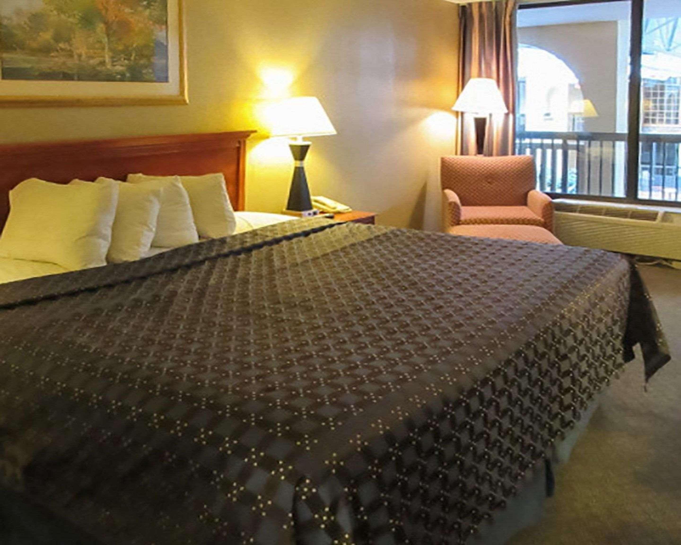 Quality Inn Newport Eksteriør bilde