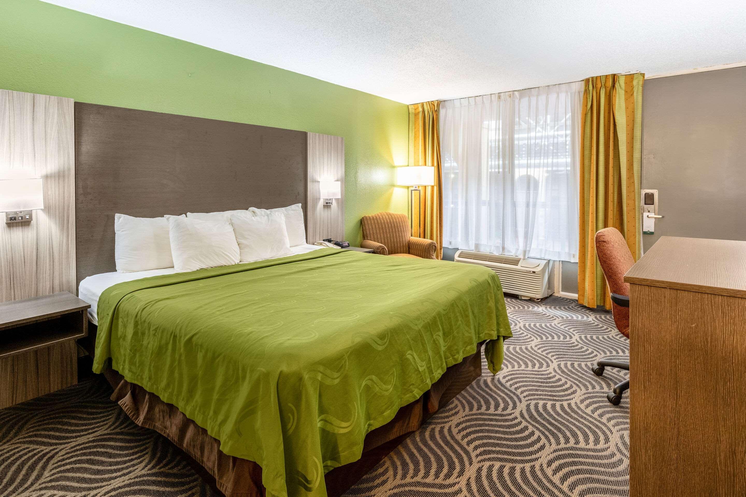 Quality Inn Newport Eksteriør bilde